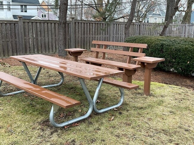 Building Photo - 52 Sanborn St