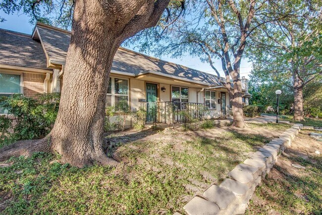 Building Photo - 14027 Brookgreen Dr