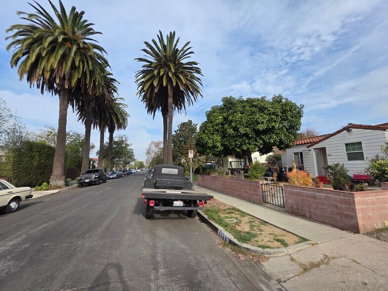 Building Photo - 3786 Meier St