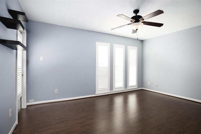 Building Photo - 1300 Augusta Dr