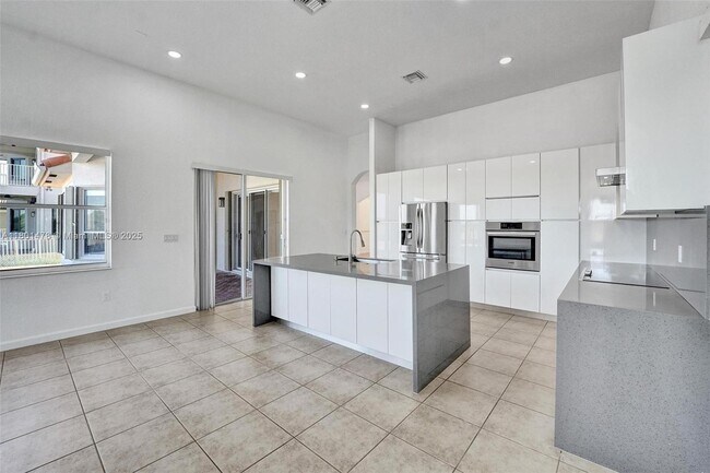 Building Photo - 3360 SW 195th Terrace