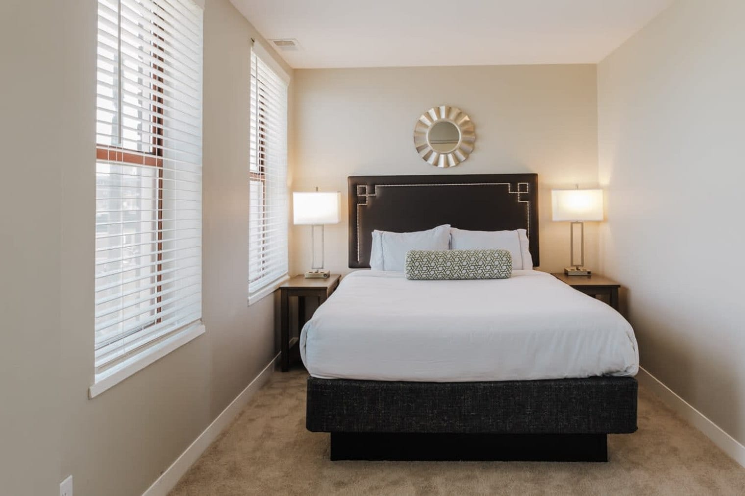 Building Photo - 615 N East St