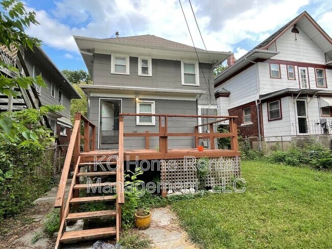Building Photo - 3554 Genessee St