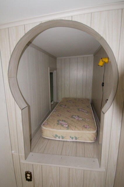 Studio apartment single cubbyhole bed - 6201 NY-42