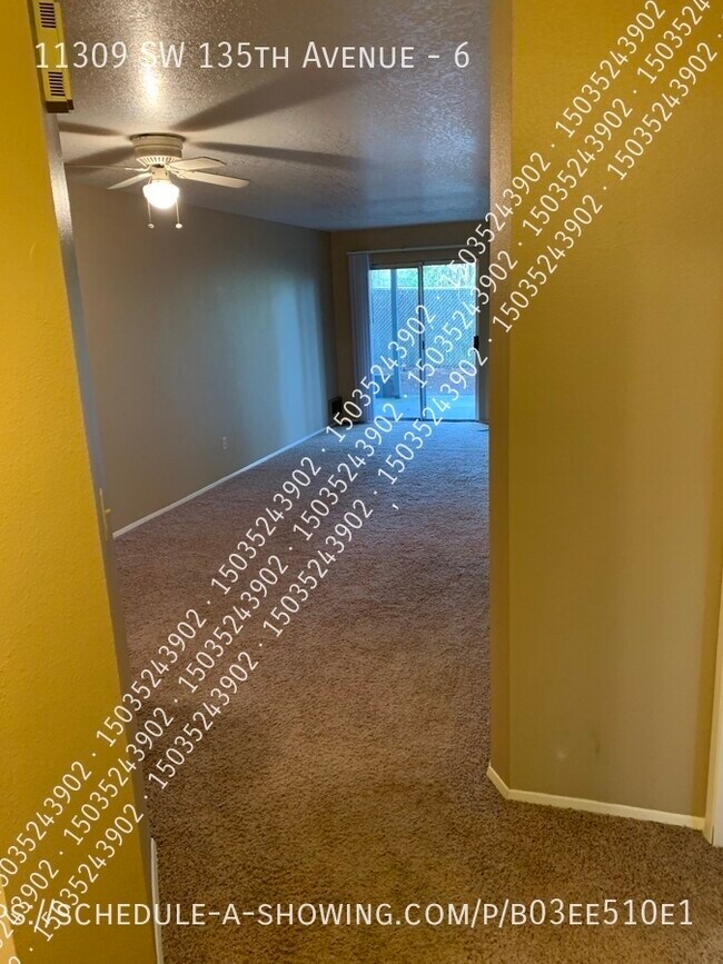 Building Photo - 11309 SW 135th Ave