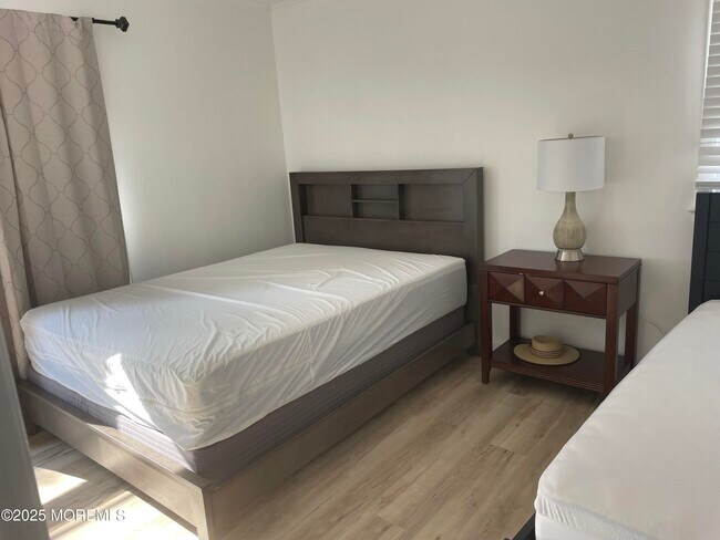 Building Photo - 70 Avery Ave