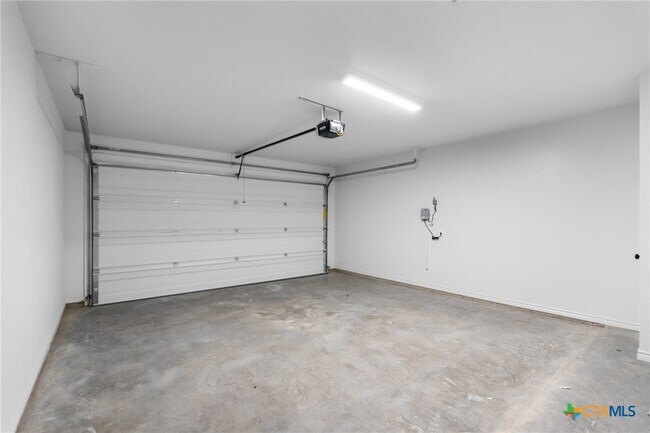 Building Photo - 507 Tooter St