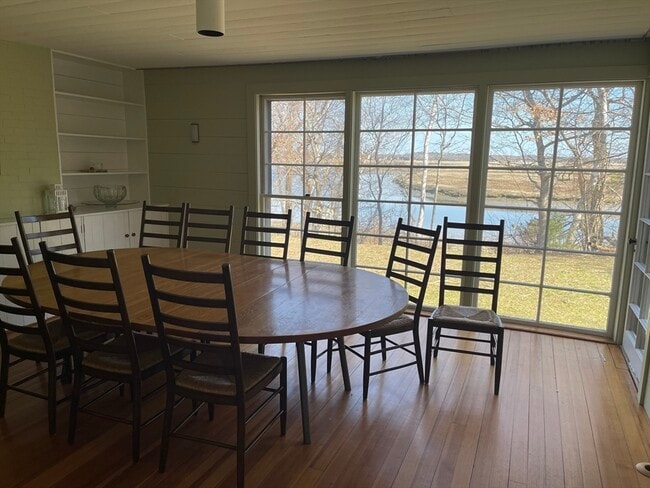 Building Photo - 45 Old Cove Rd