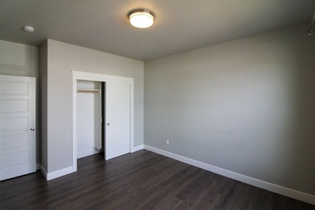 Building Photo - 3 bedroom, 2 bath home in Kennewick