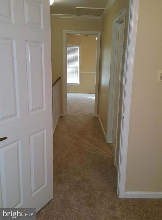 Building Photo - 8903 Rosewood Way