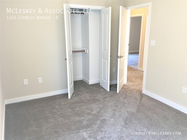 Building Photo - 1405 Cypress Ave