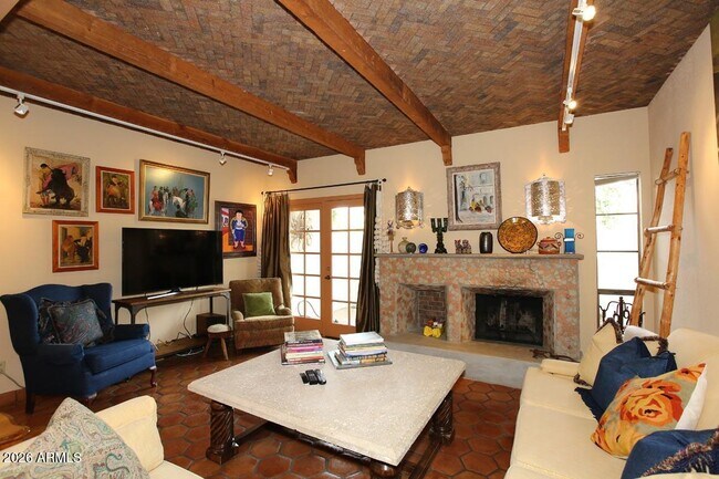 Building Photo - 6218 N 30th Pl