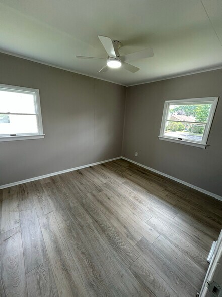 Building Photo - 104 Elmwood Rd