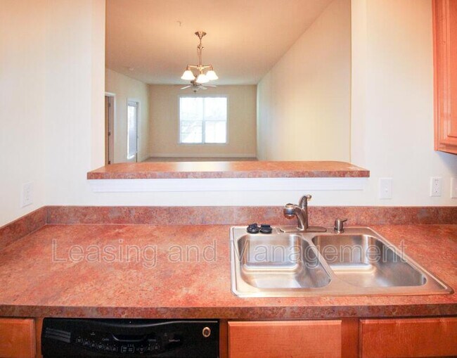 Building Photo - 2244 Ashley Crossing Dr