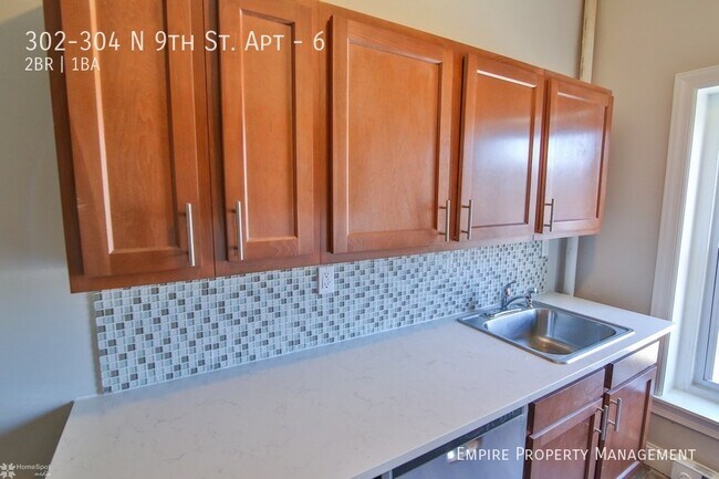 Building Photo - 302-304-304 N Ninth St