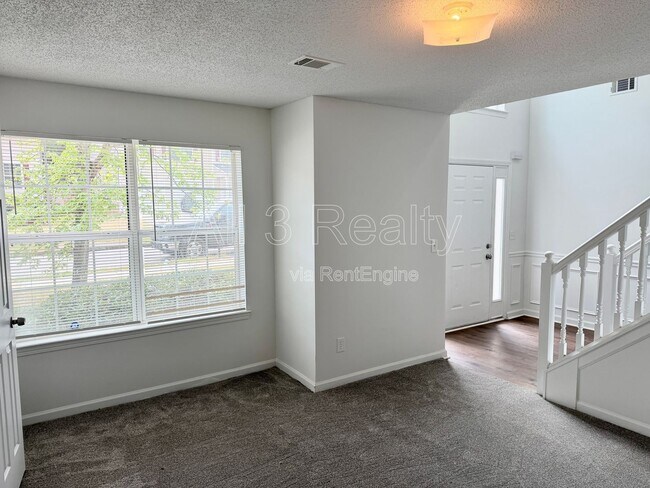 Building Photo - 231 Baywood Crossing