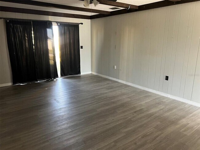 Building Photo - 1742 S Central Ave