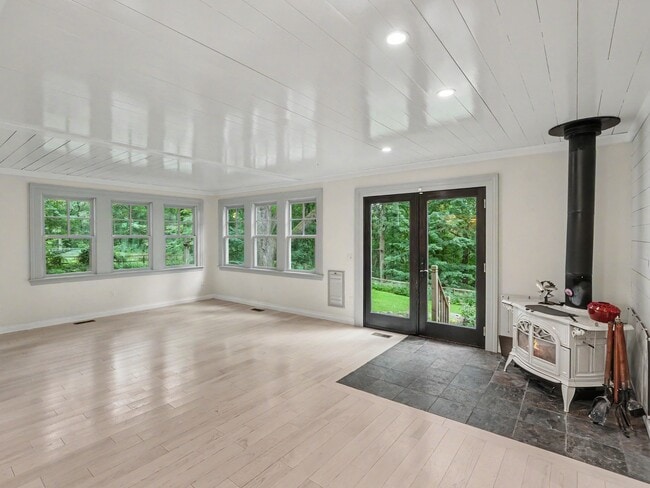 Building Photo - 14001 Riker Rd