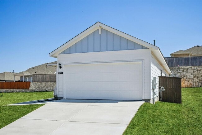 Building Photo - 11913 Ellena Cv