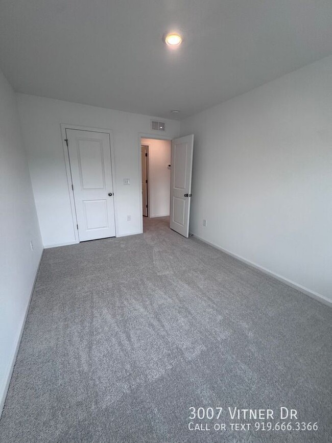 Building Photo - 3007 Vitner Dr