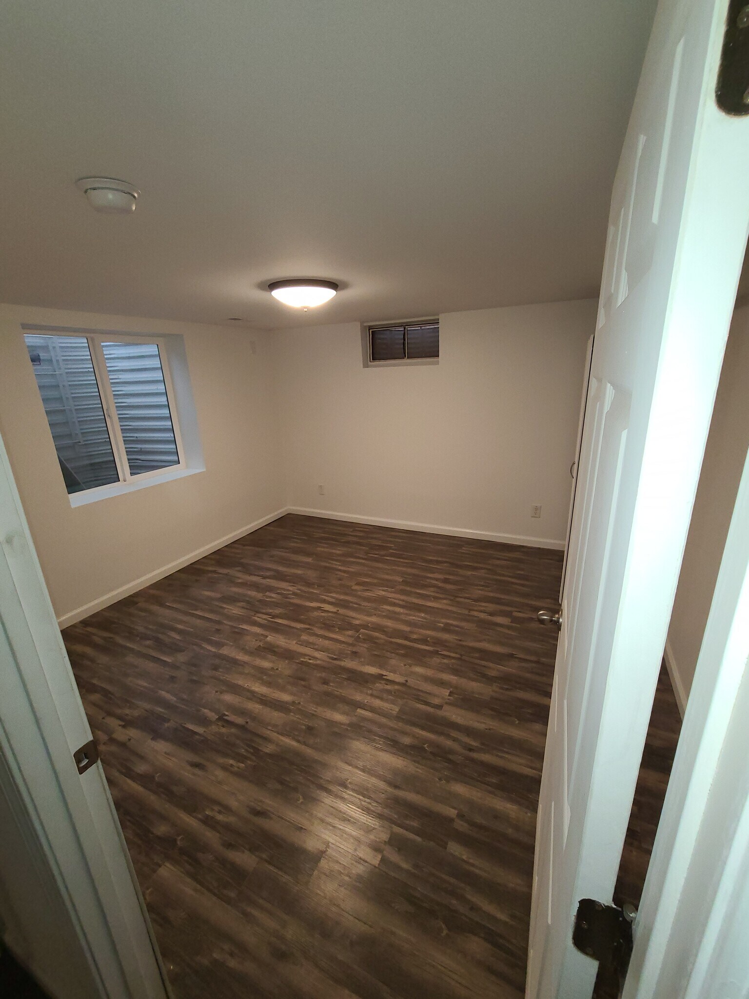 Building Photo - 340 S Benton St