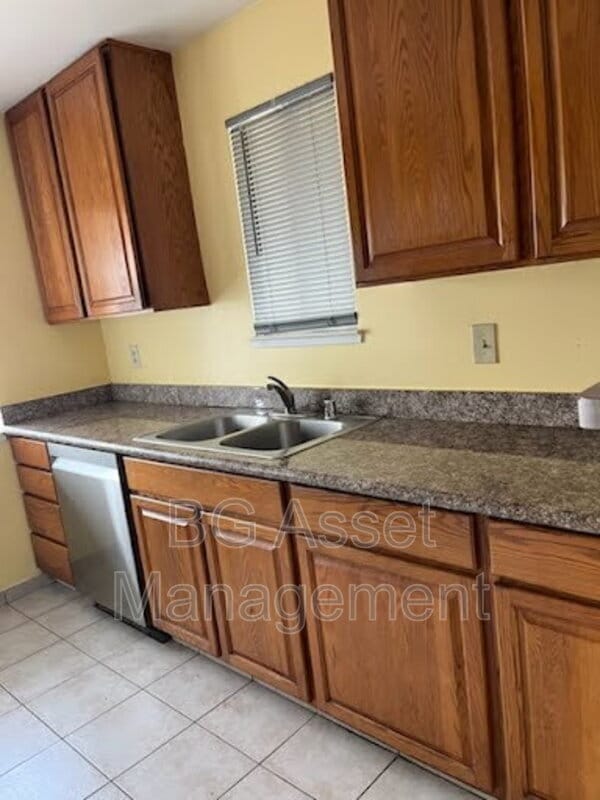 Building Photo - 3112 Groom Dr