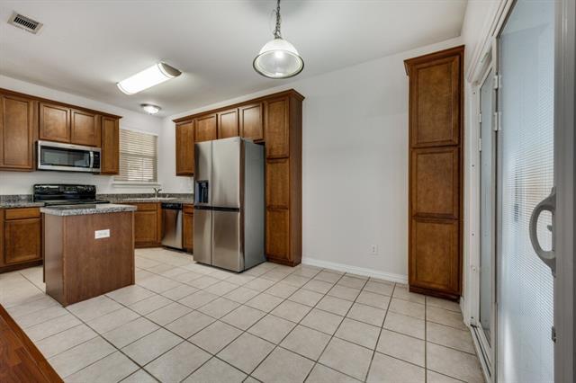 Building Photo - 510 Kingscote Ct