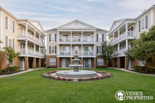 Building Photo - Two Bedroom with Garage near Grandview