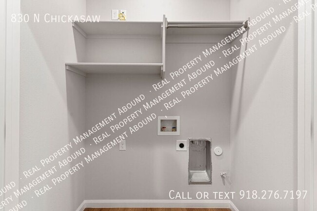 Building Photo - 830 N Chickasaw-