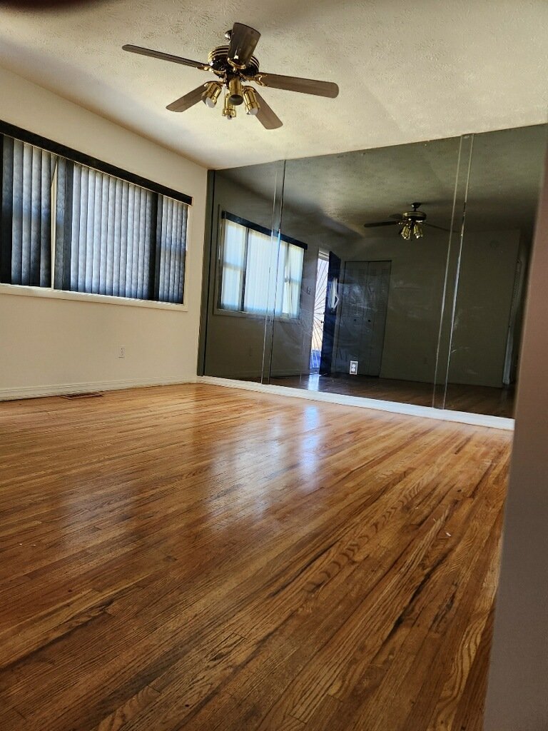 Building Photo - 1029 St Martins Ave