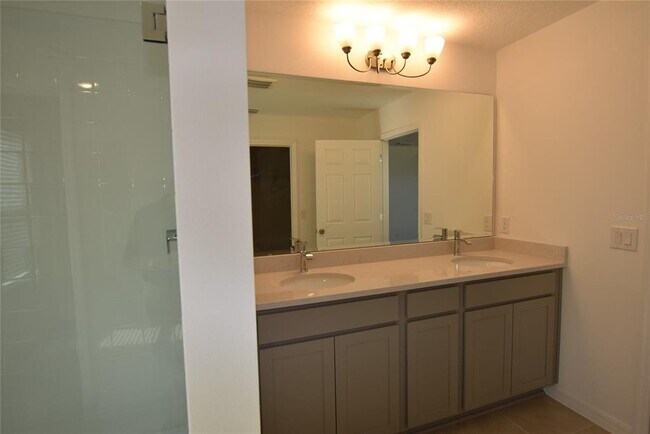 Building Photo - 3024 Heart Lk Dr