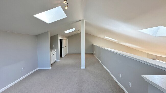 Building Photo - Spacious 4-Story Townhouse with Panoramic ...