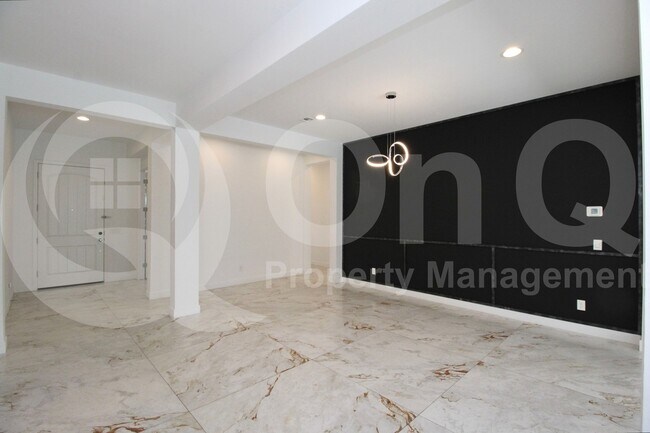 Building Photo - 22721 N 34th St