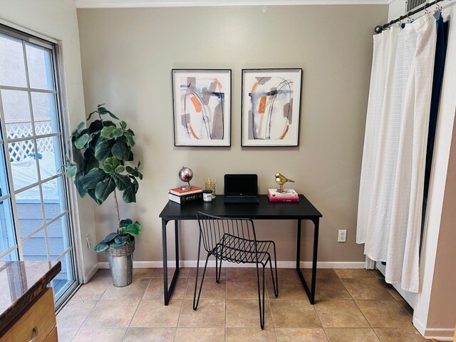 Kitchen nook with a second private patio - 2474 S Centinela Ave