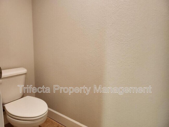 Building Photo - 4101 Crittenton Ln