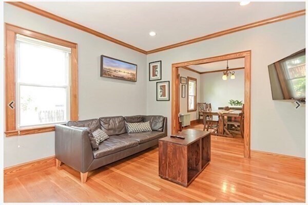 Building Photo - 36 Alleyne St