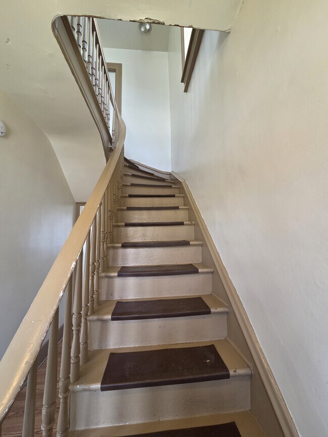 Building Photo - 414 N Lee St