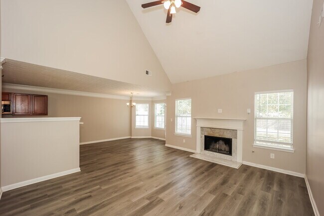 Building Photo - 41 St Charles Pl