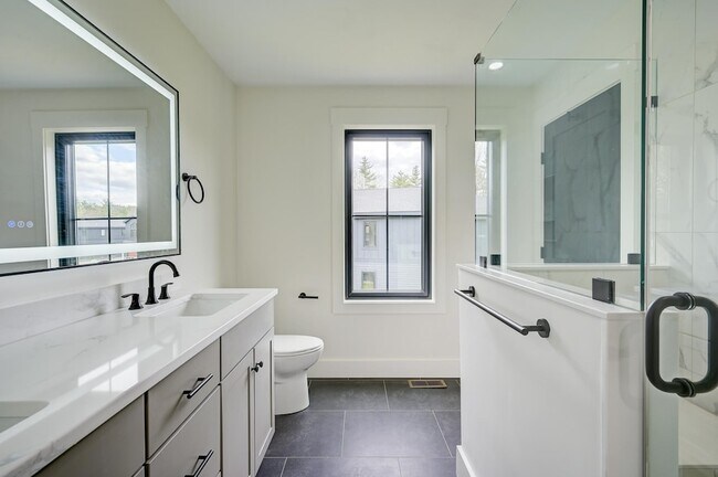 Building Photo - 19 Hidden Glade Dr