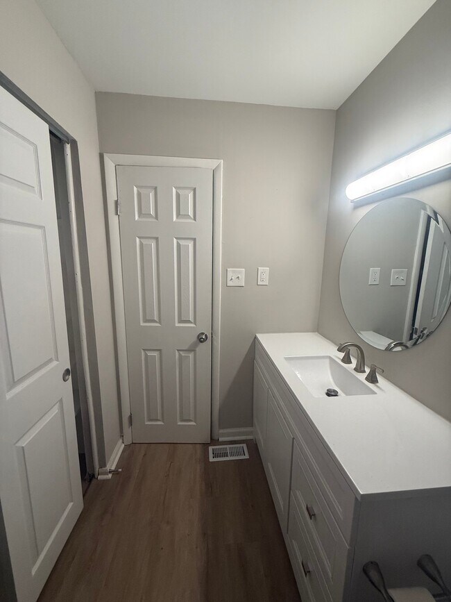Building Photo - 5627 Banbury Ct