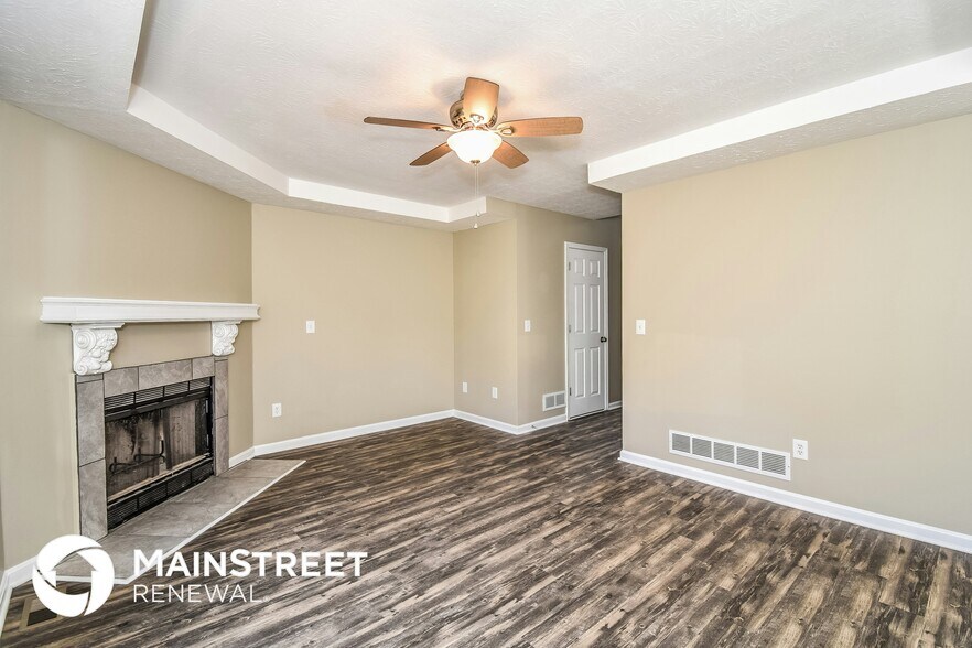 Building Photo - 10500 Whitepine View Pl