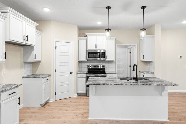 Building Photo - 217 Wesson Dr