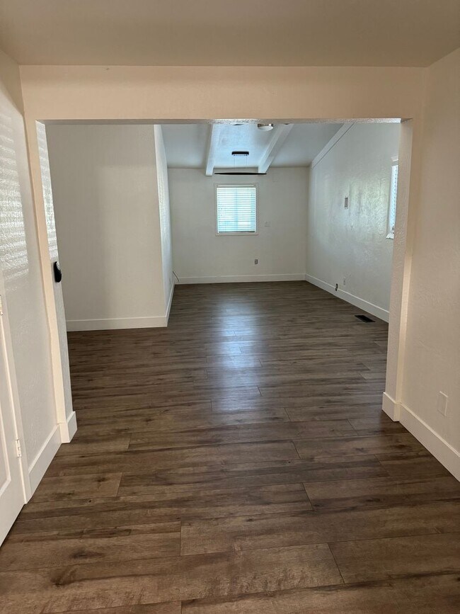 Building Photo - 2066 Placer St