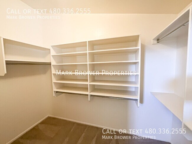 Building Photo - 270 W Dana Dr