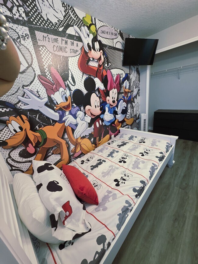 Building Photo - 5100 Adelaide Dr