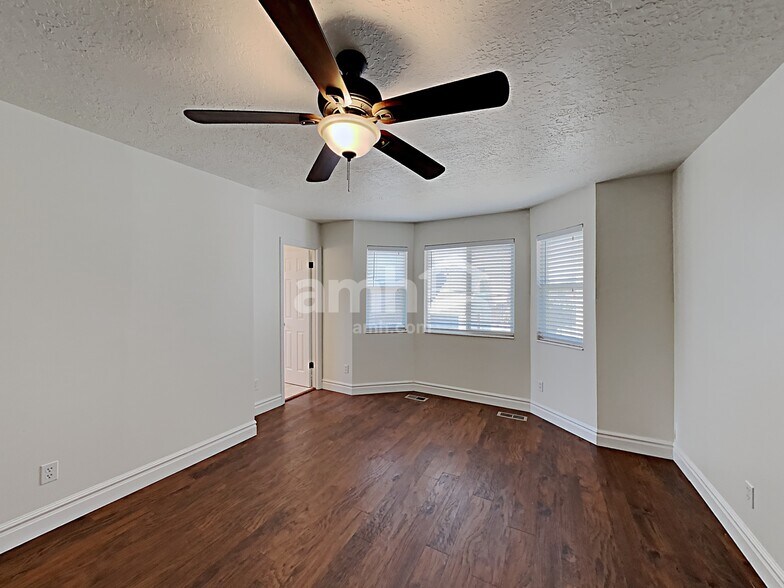 Building Photo - 2785 W 5350 S