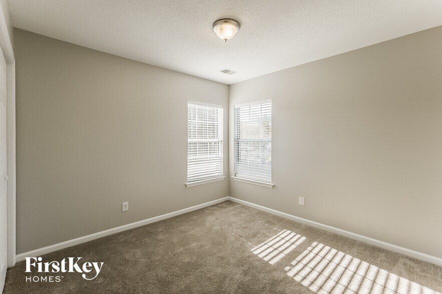 Building Photo - 118 Hearthstone Cir