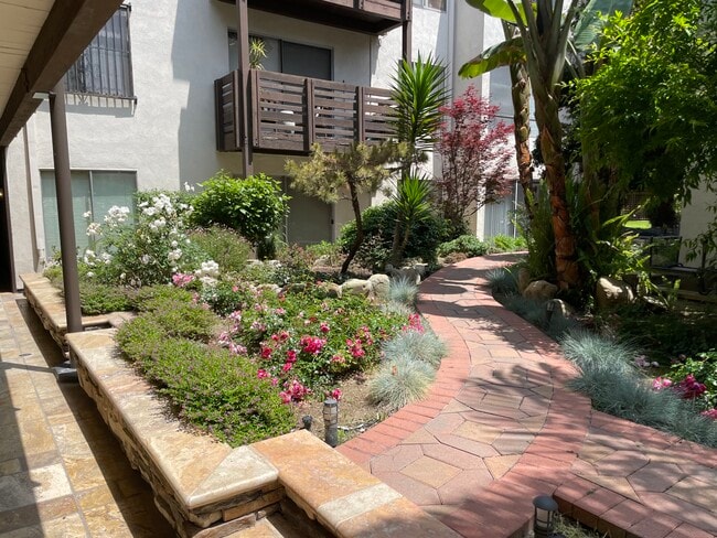 Garden - 525 S Ardmore Ave