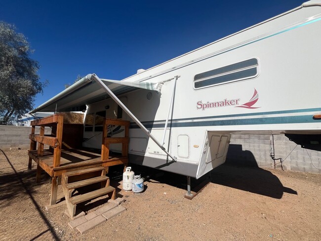 Building Photo - One Bedroom Trailer in Deer Valley - All u...