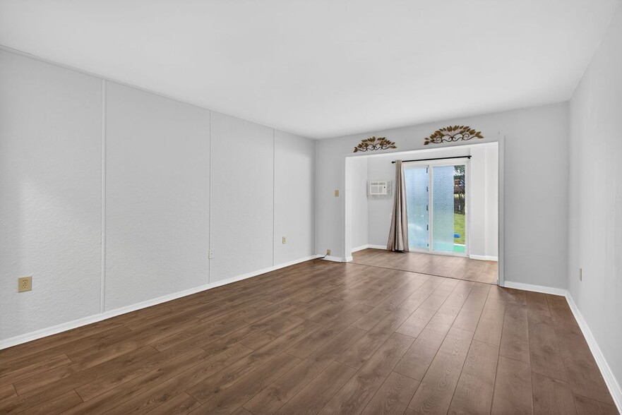 Building Photo - 602 E Lexington St